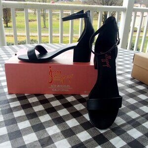 Womens New Black Ankle 2 inch Heeled dress shoe by JELLYPOP size 6  NWB